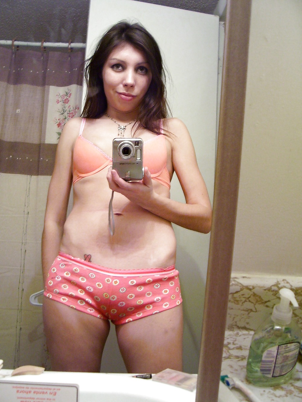 Selfshot 16 #18963881