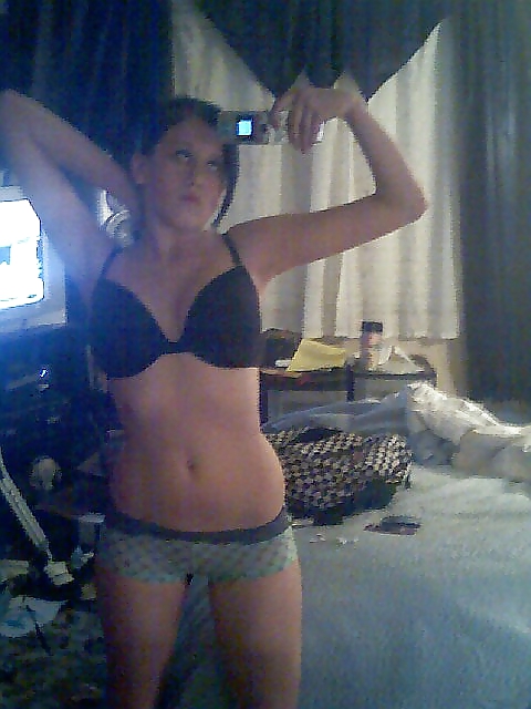 Selfshot 16 #18963941