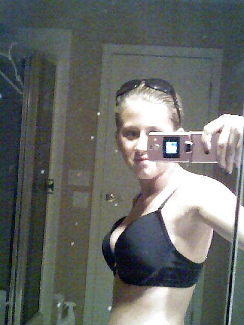 Selfshot 16 #18963959