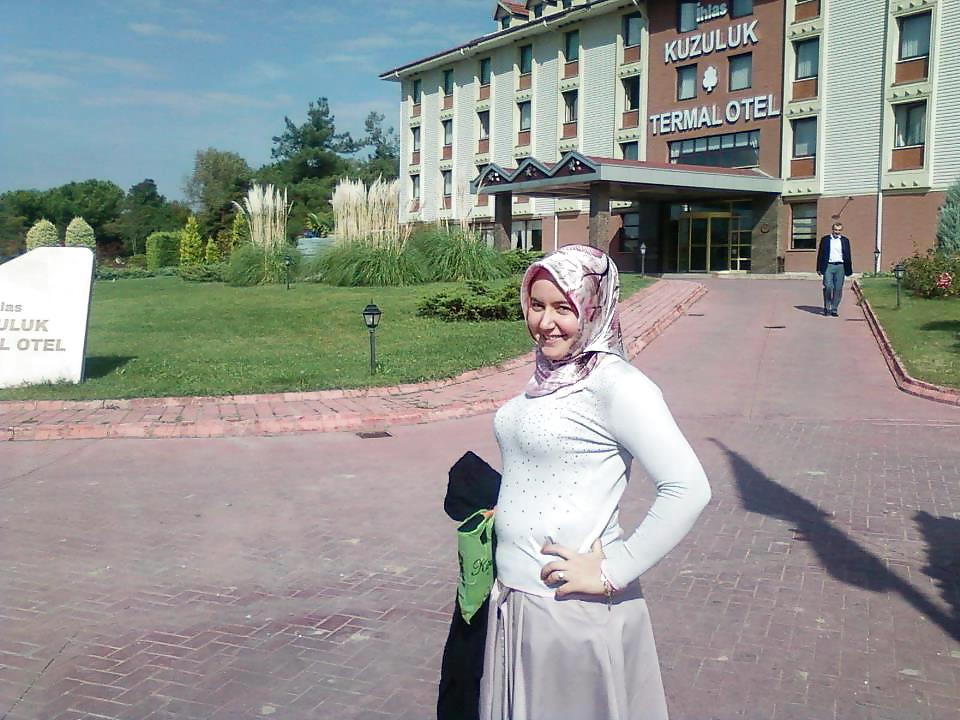 Türkisches Arabisches Hijab, Turban Tragenden Verlängerung Ausgeschaltet Ist #18284915