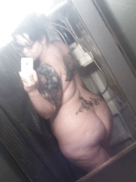 BBW and the mirror #11108165