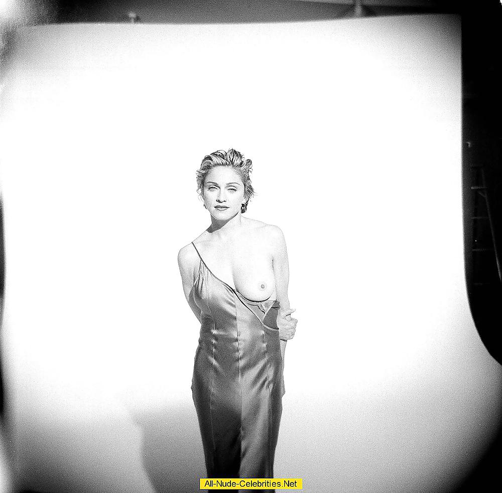 Mdna  #9766313