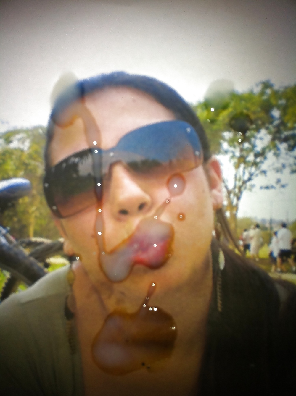 Splashing her glasses #9372400