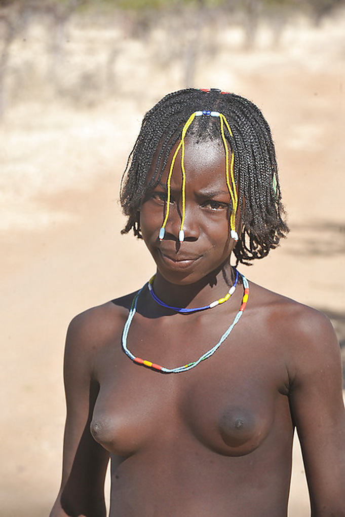 Die Schönheit Afrikas Traditionellen Stammes Mädchen #17808194