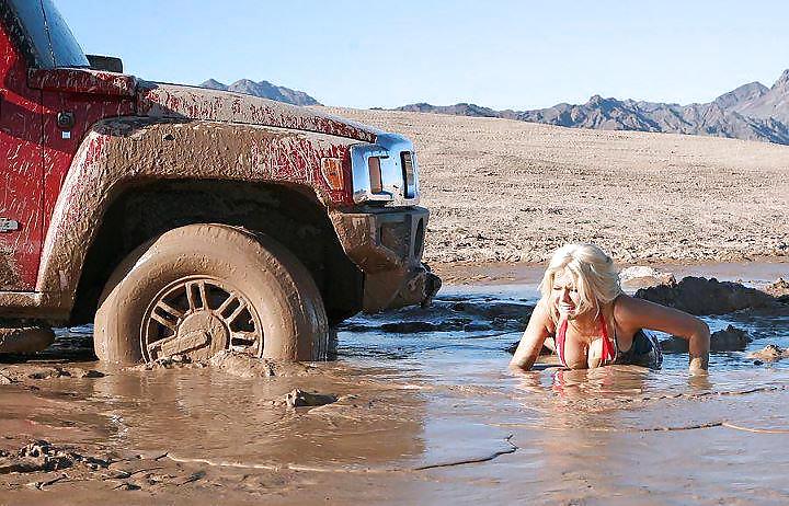 Girls with cars 3 #21703496