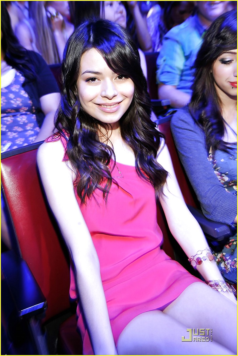 Miranda Cosgrove #9323626