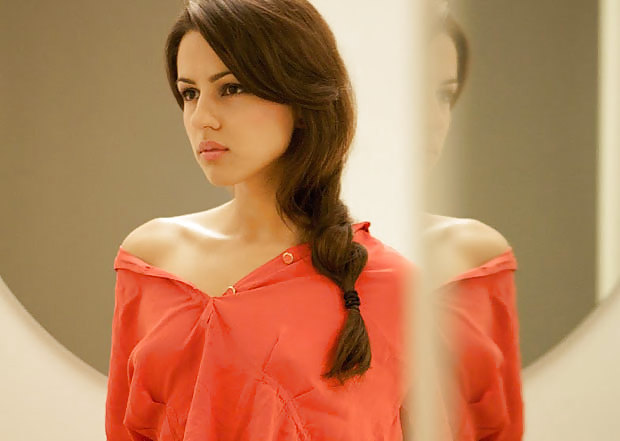 Annet Mahendru collection #18176919