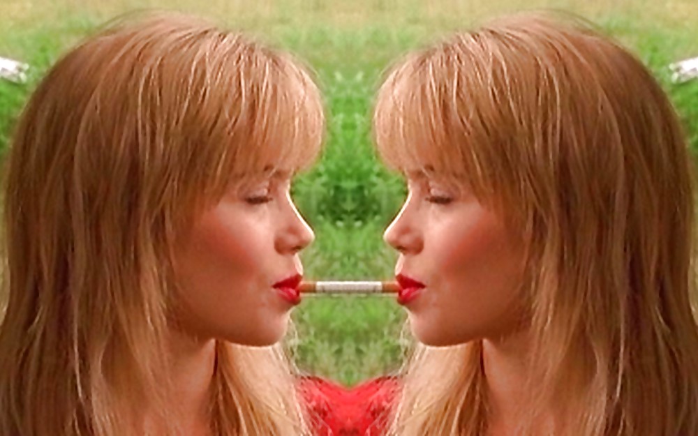 Christina applegate the hottest looking smoker ever.
 #7482578