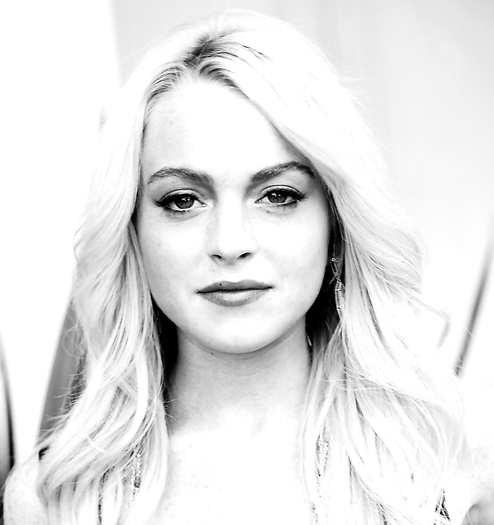 Lindsay Lohan ... Dark And White ... Yet again #10021016
