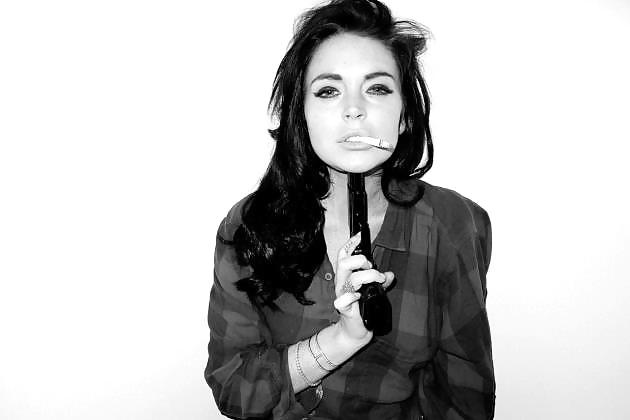 Lindsay Lohan ... Dark And White ... Yet again #10021025