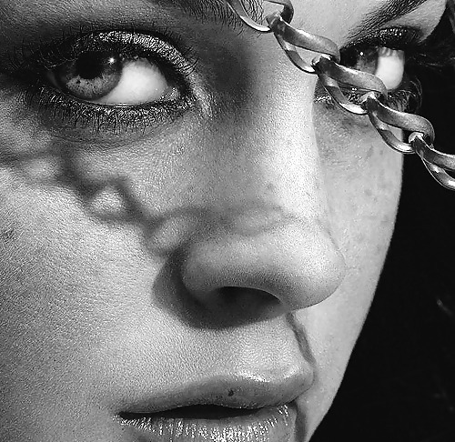 Lindsay Lohan ... Dark And White ... Yet again #10021047