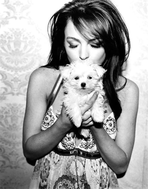 Lindsay Lohan ... Dark And White ... Yet again #10021137
