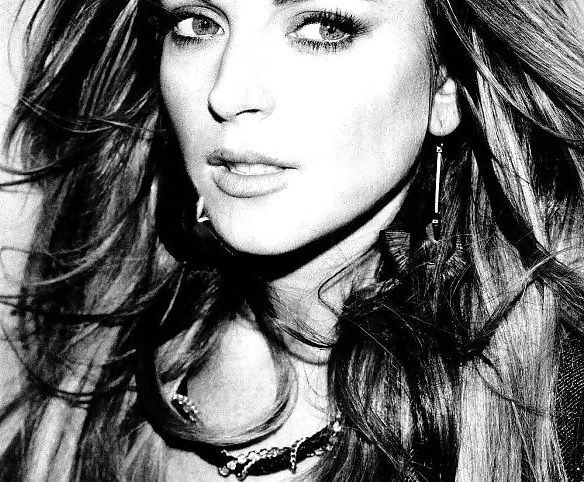 Lindsay Lohan ... Dark And White ... Yet again #10021148