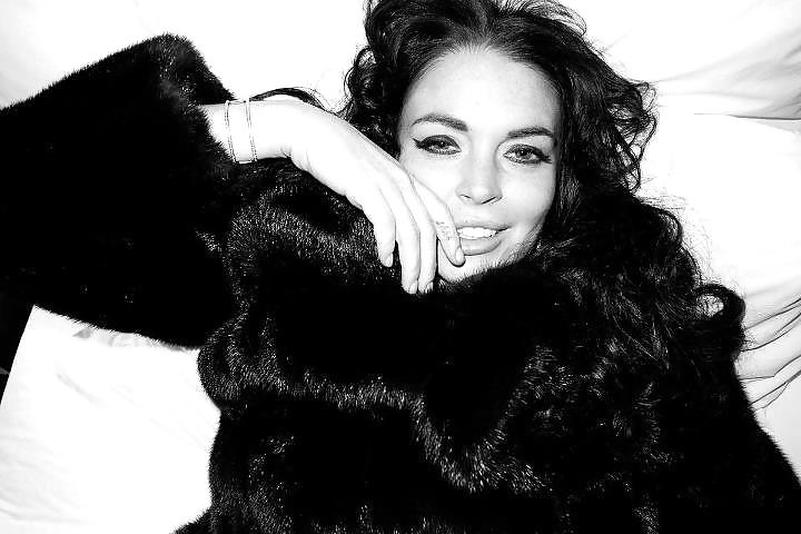 Lindsay Lohan ... Dark And White ... Yet again #10021257