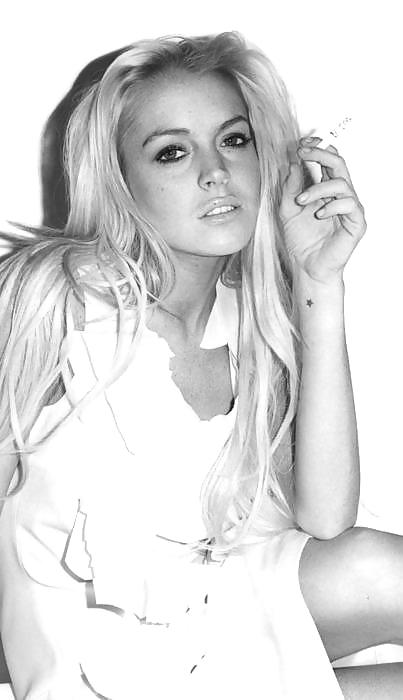 Lindsay Lohan ... Dark And White ... Yet again #10021315