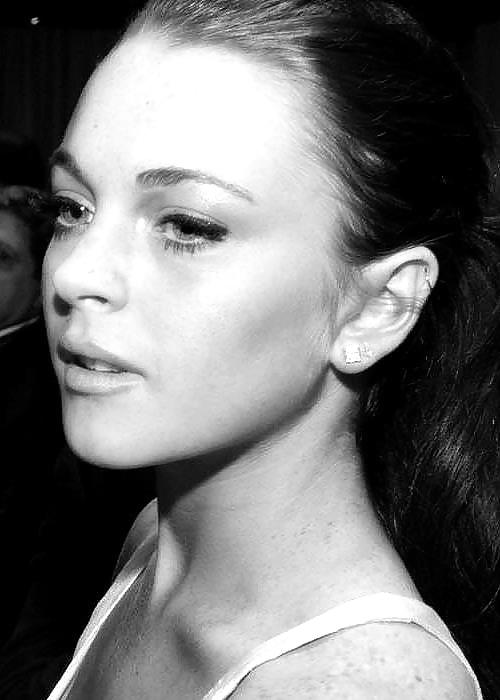 Lindsay Lohan ... Dark And White ... Yet again #10021399