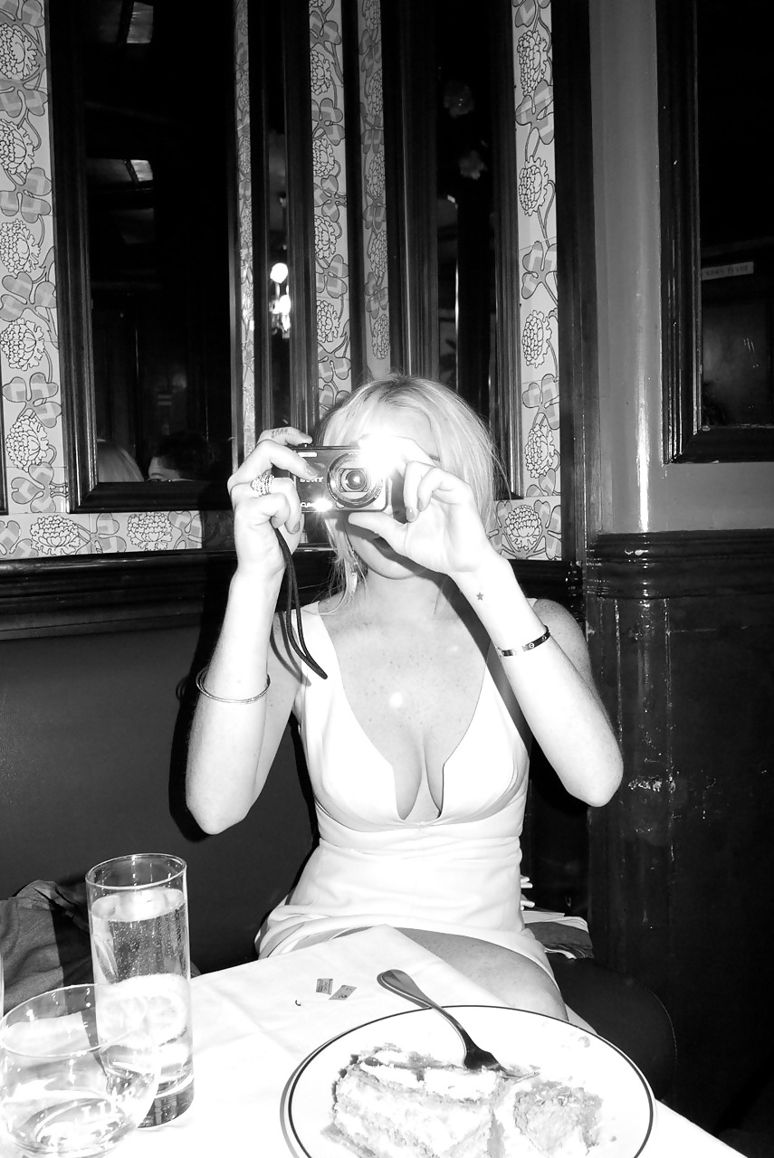 Lindsay Lohan ... Dark And White ... Yet again #10021409