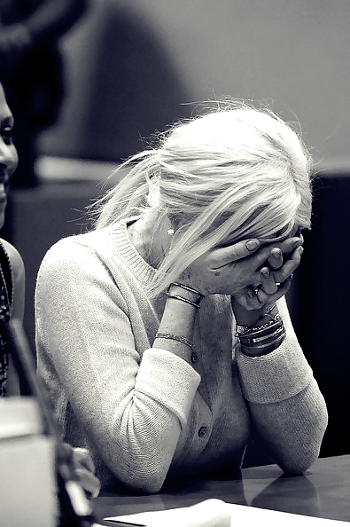 Lindsay Lohan ... Dark And White ... Yet again #10021422