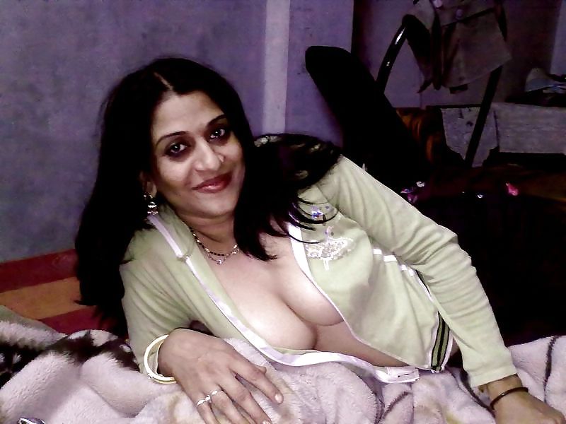 Desi Aunties #18820032