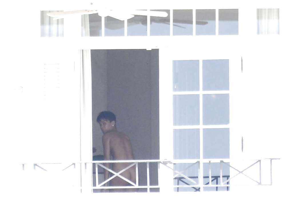 Rihanna nude #15084027