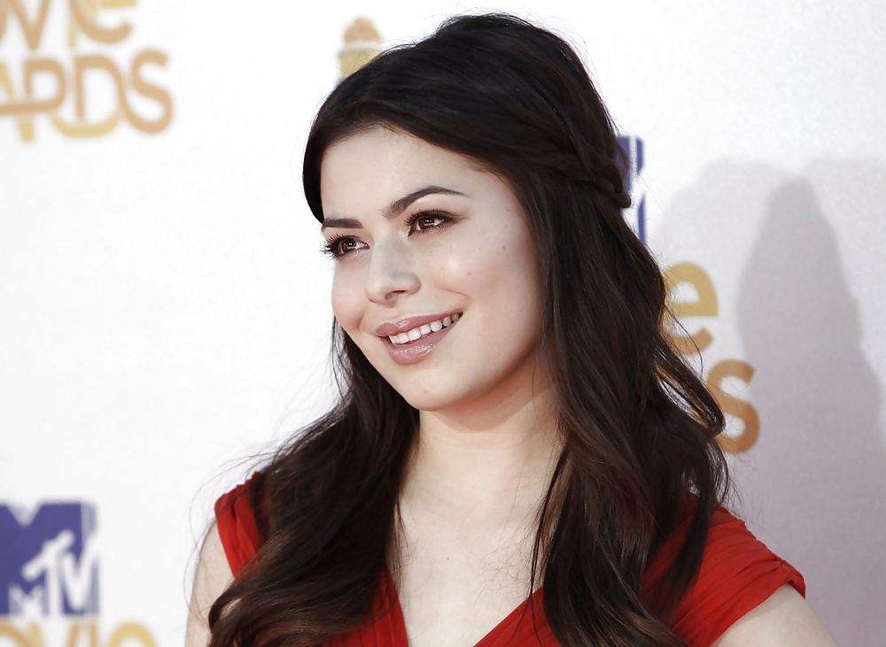 Miranda cosgrove
 #16884846