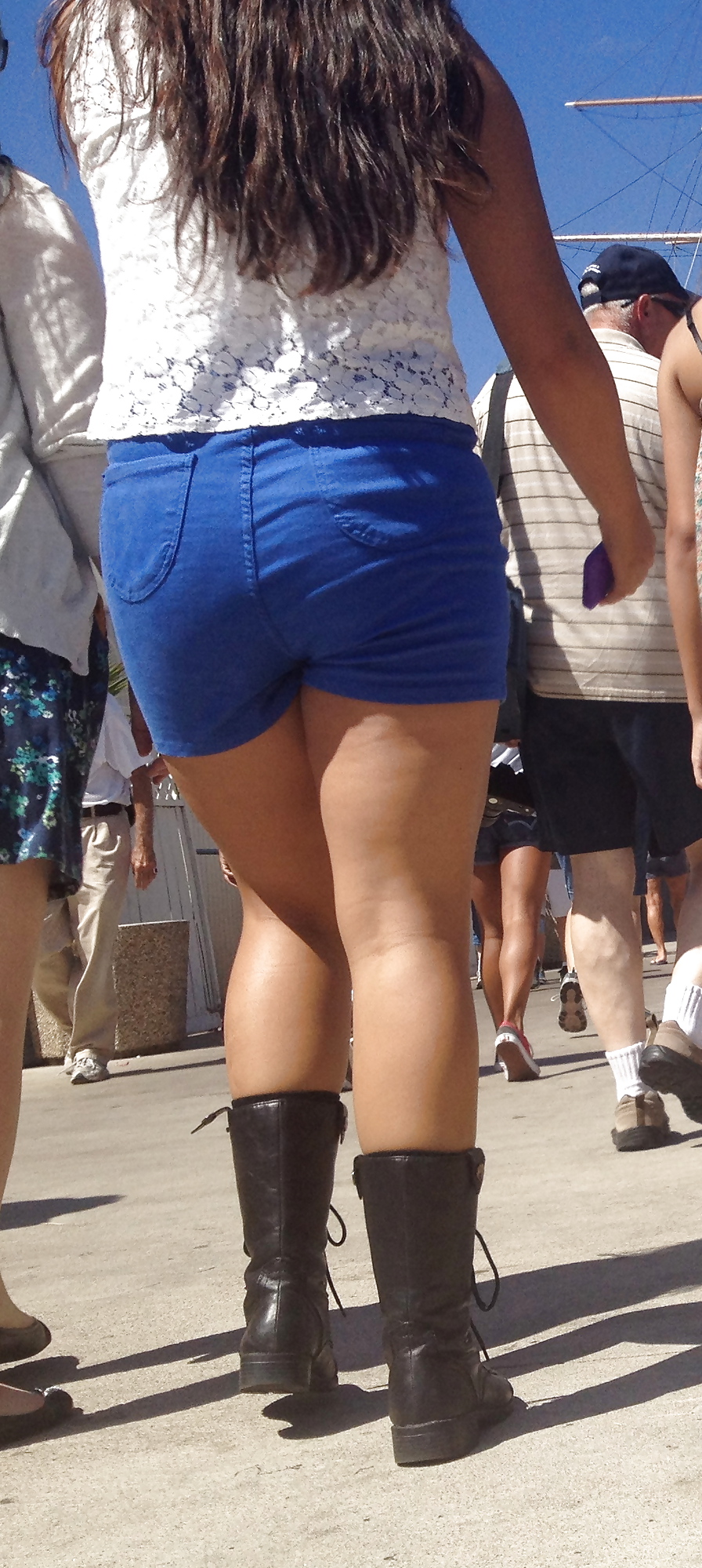 More lurking #15245763