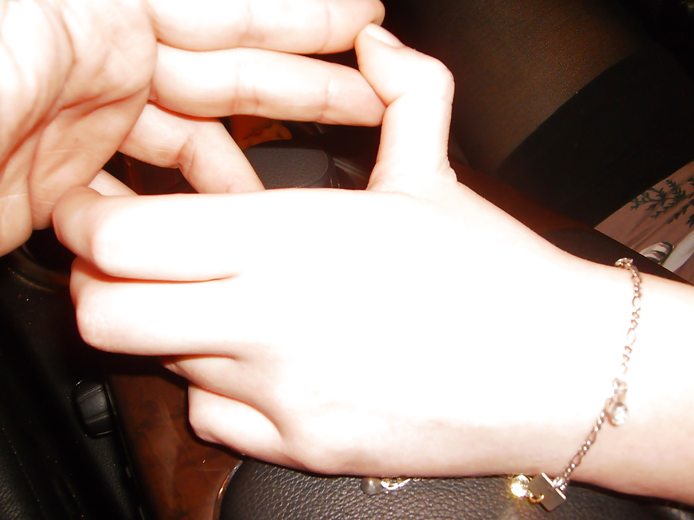 ヤナの手 - 滑らかな手と柔軟な二重関節の親指
 #13626027