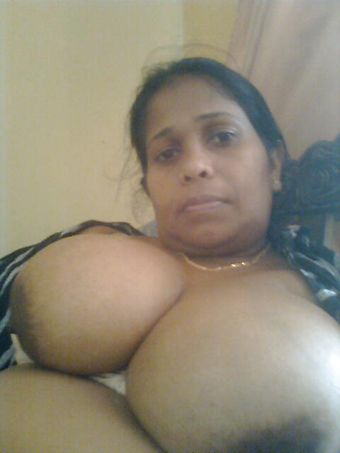 Srilankan  aunty #12026911