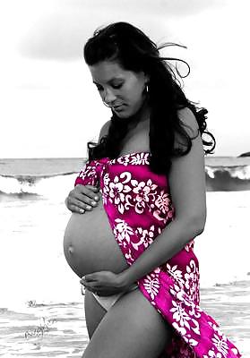 Embarazadas gemelas de gran barriga
 #18342170