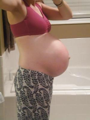 Pregnant Big Belly Twins #18342219