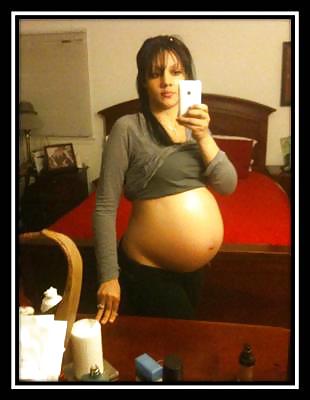 Pregnant Big Belly Twins #18342228