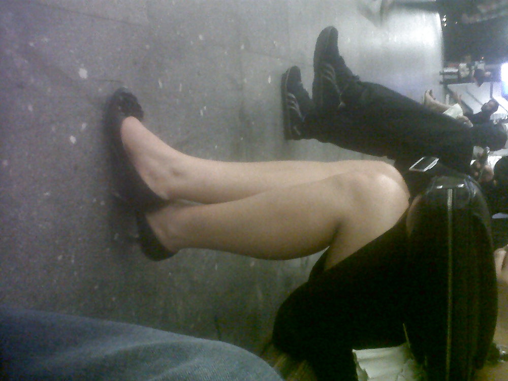 Mehr Sexy Beine Von Paris #11350272