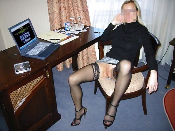 Rose Machte Zweimal Vor Dem Büro Zu Masterbate #324065