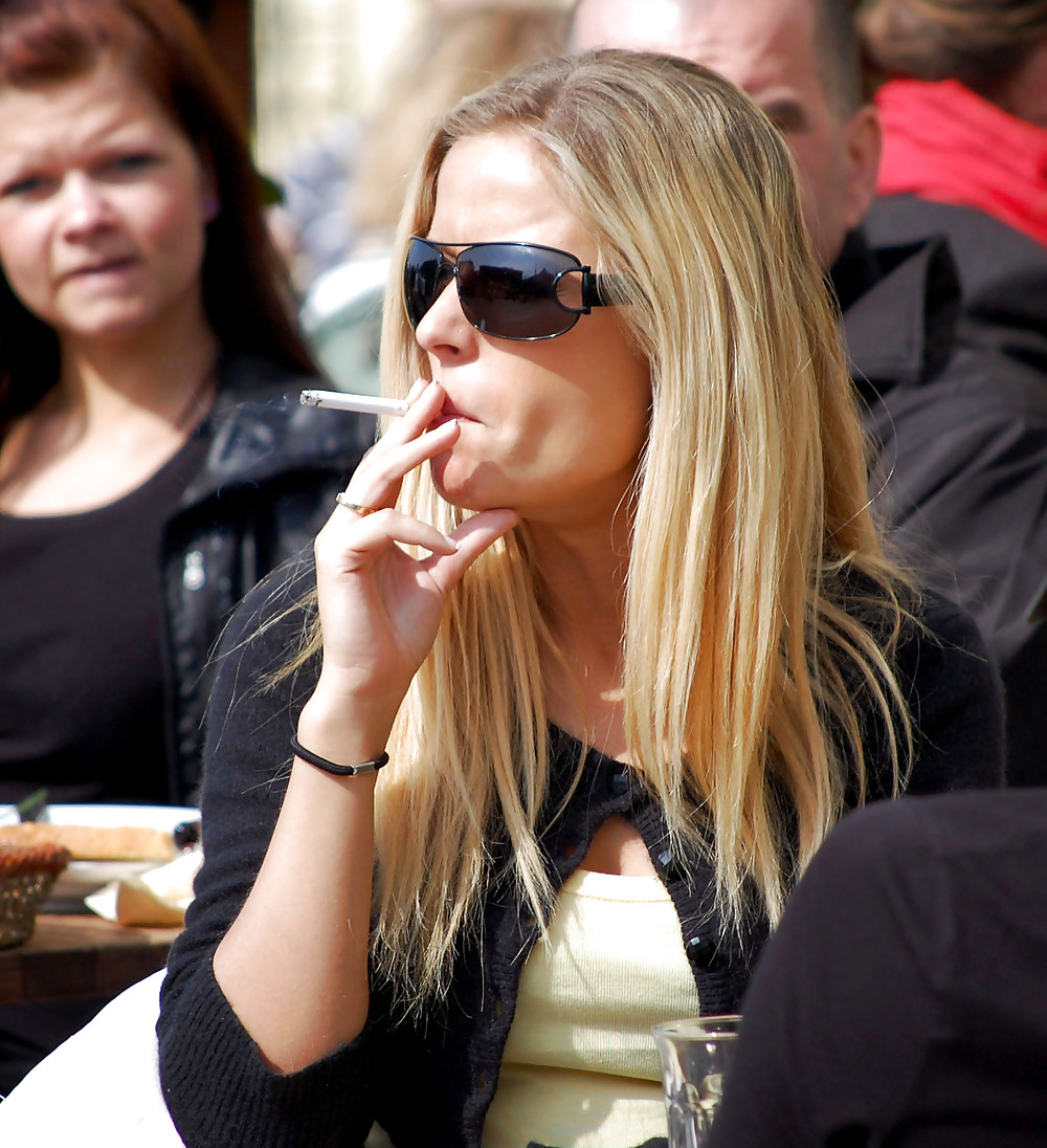 Favoritos de la paja: fumadores follables 16
 #14089392