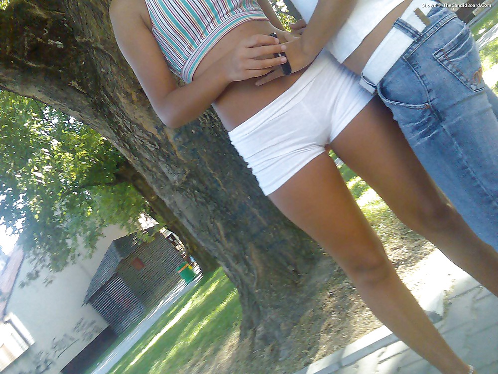 Espiandole el papo a una flaquita
 #12817264