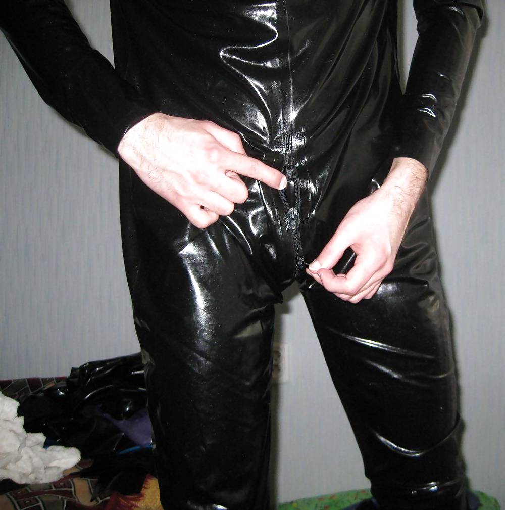 7-th. 2012-04-12. M-size LatexAS catsuit with back zipper. #12119646