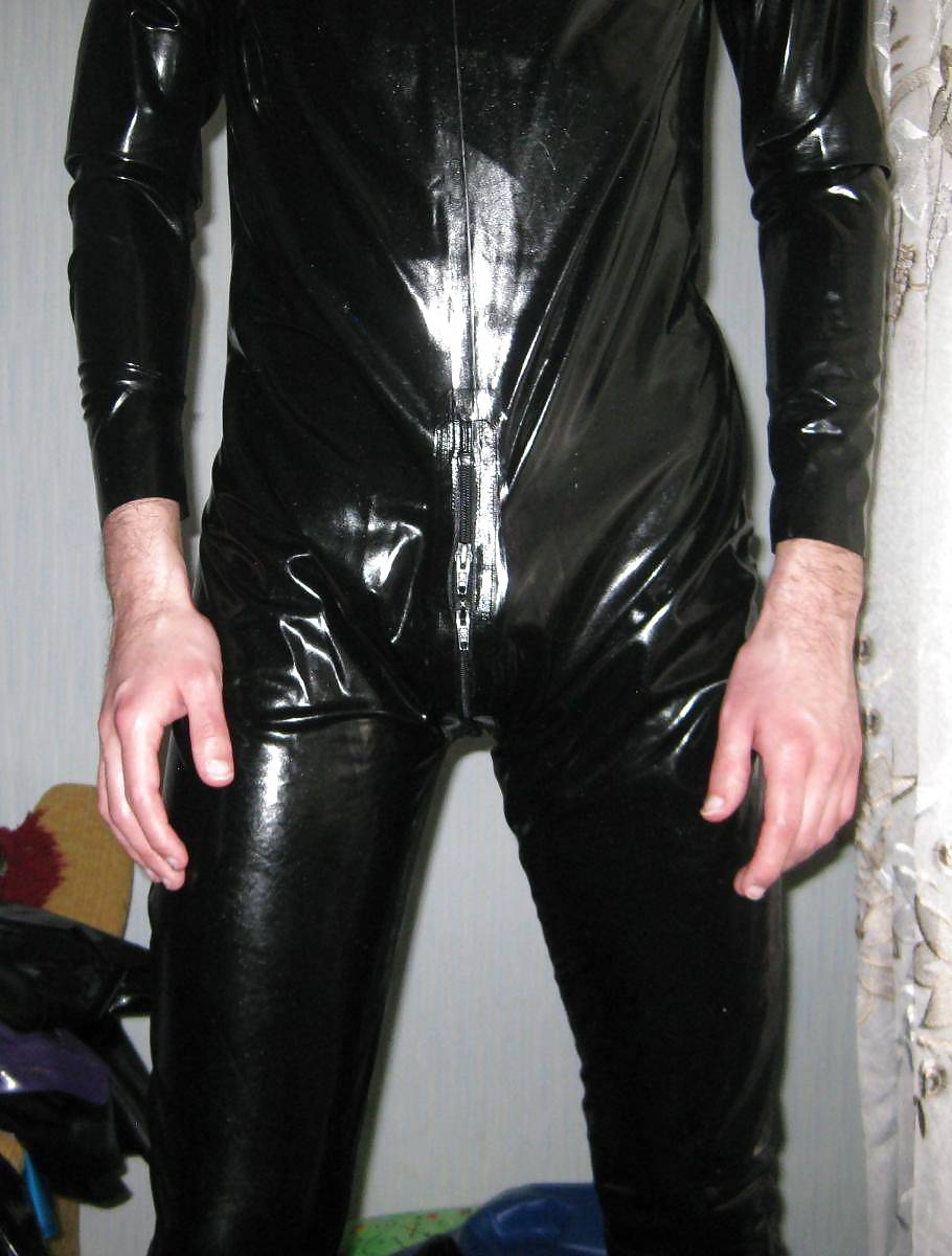 7-th. 2012-04-12. M-size LatexAS catsuit with back zipper. #12119661