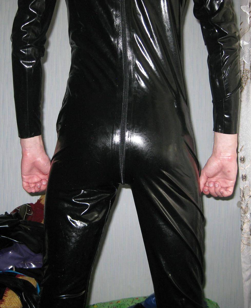 7-th. 2012-04-12. M-size LatexAS catsuit with back zipper. #12119674