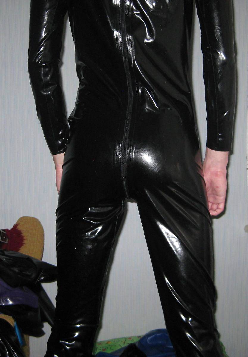 7-th. 2012-04-12. M-size LatexAS catsuit with back zipper. #12119692