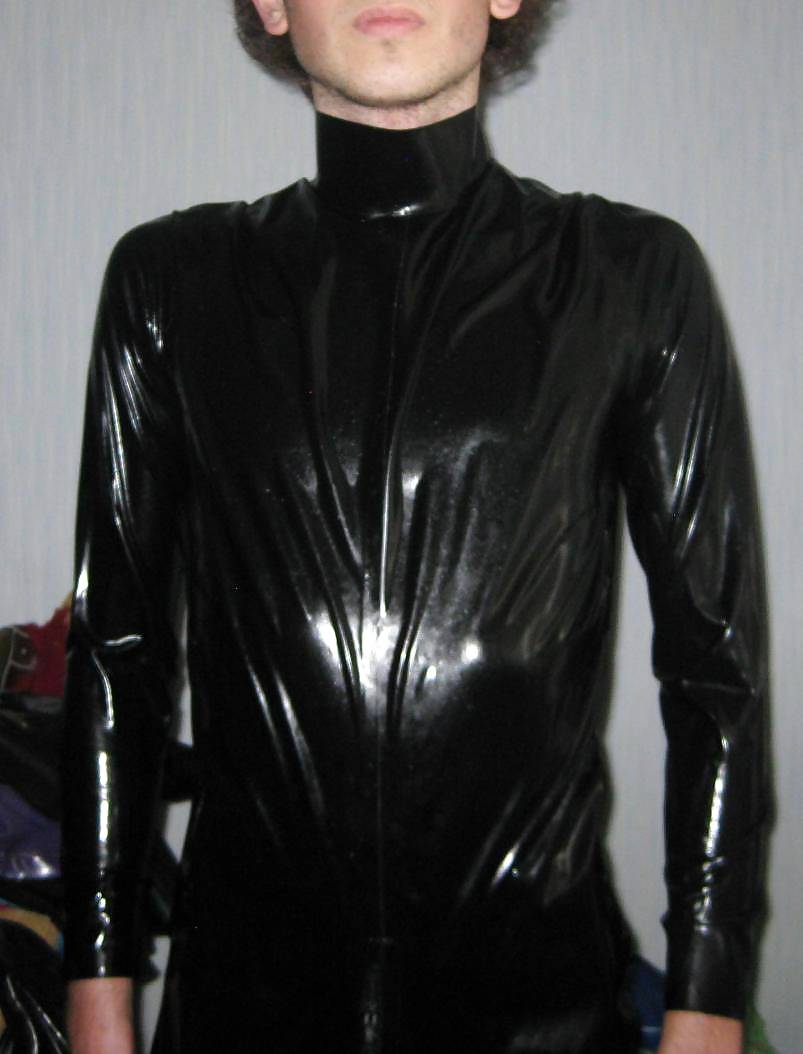 7-th. 2012-04-12. M-size LatexAS catsuit with back zipper. #12119695