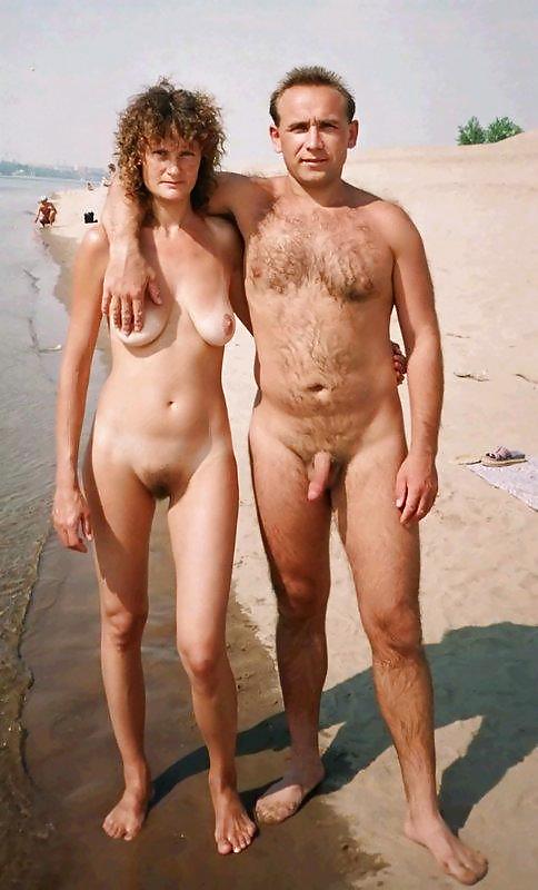 Jóvenes de la playa nudista
 #1170866