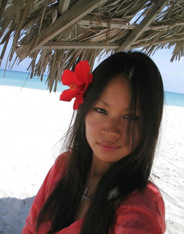 Asian beauty on holiday #16691663