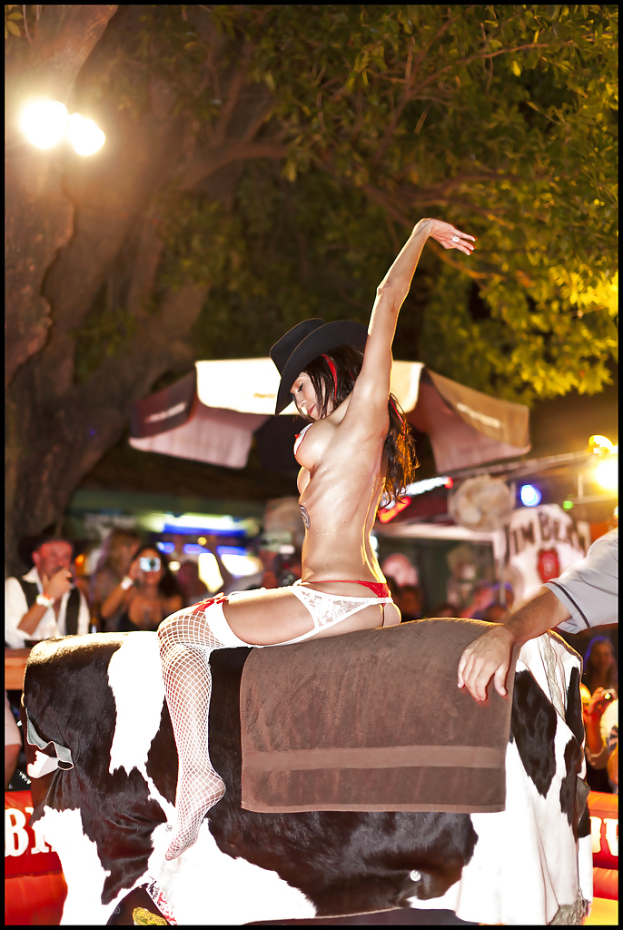 Girls Riding The Mechanical Bull 2 #18957598