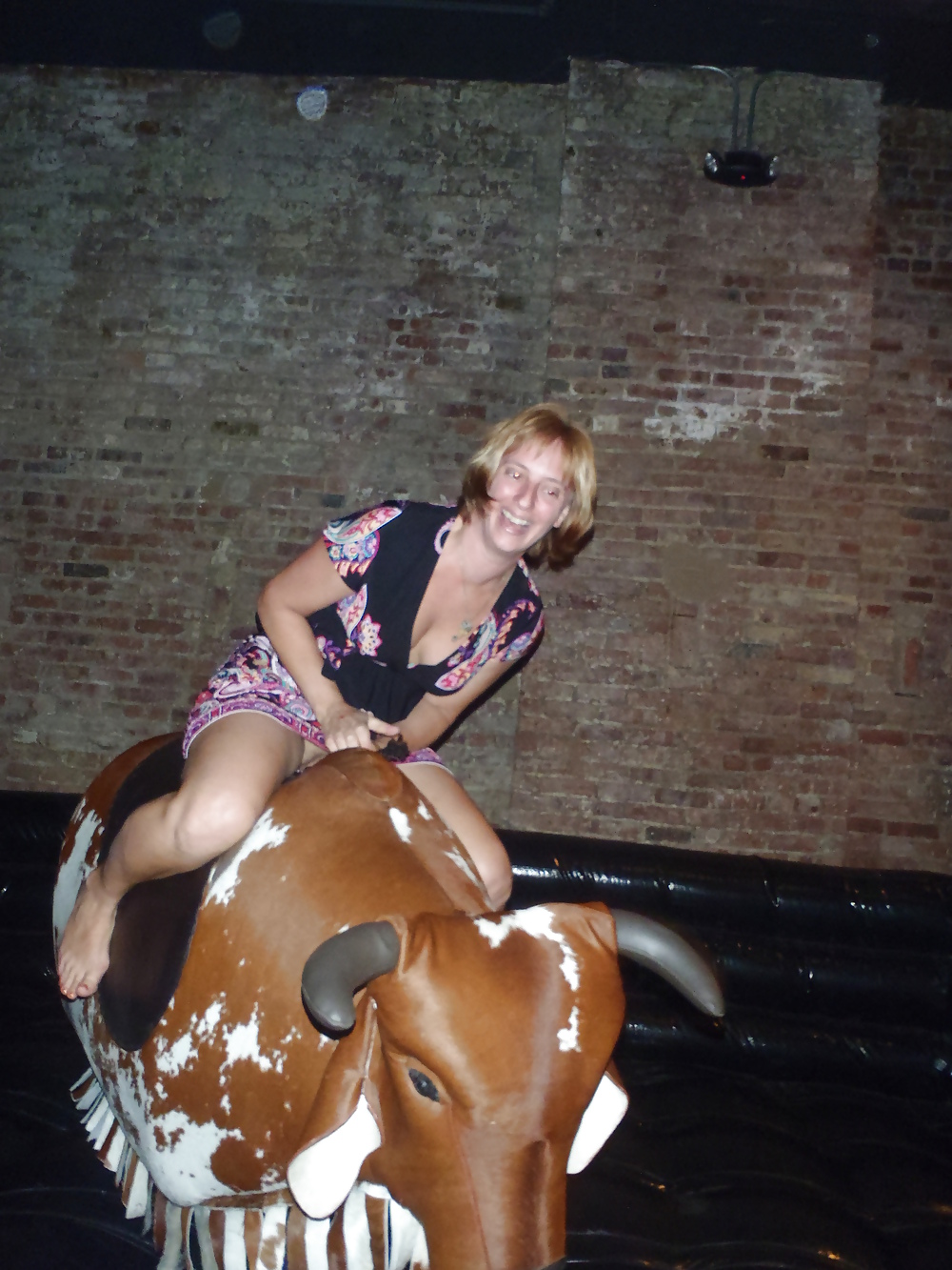 Girls Riding The Mechanical Bull 2 #18957608