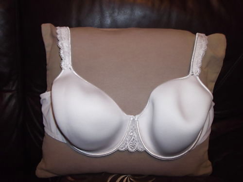 Frau Ihre Verkaufs-BHs Auf Dem Netz 4 #6706766