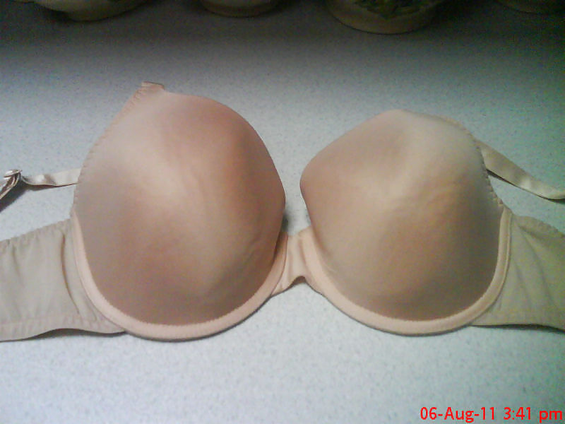 Woman their sell bras on the net 4 #6706771