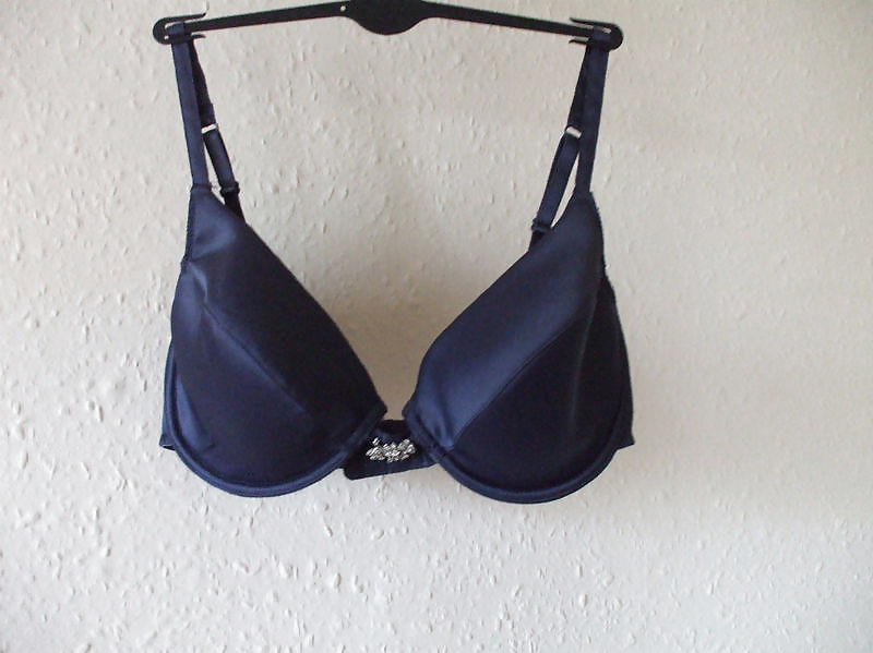 Frau Ihre Verkaufs-BHs Auf Dem Netz 4 #6706795