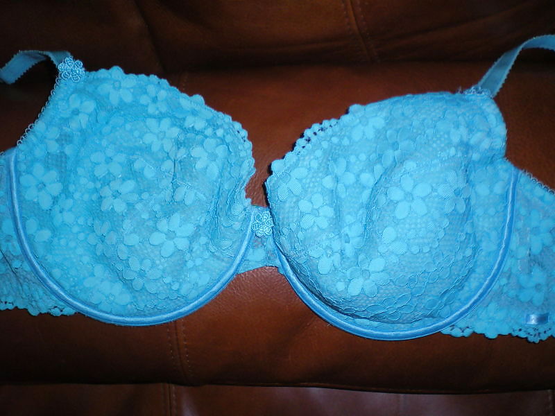 Frau Ihre Verkaufs-BHs Auf Dem Netz 4 #6706833