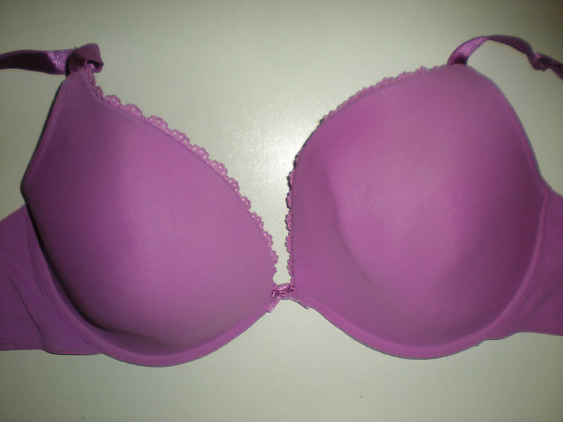 Frau Ihre Verkaufs-BHs Auf Dem Netz 4 #6706861