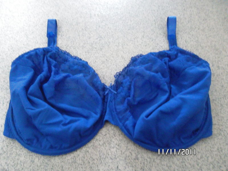 Frau Ihre Verkaufs-BHs Auf Dem Netz 4 #6706867